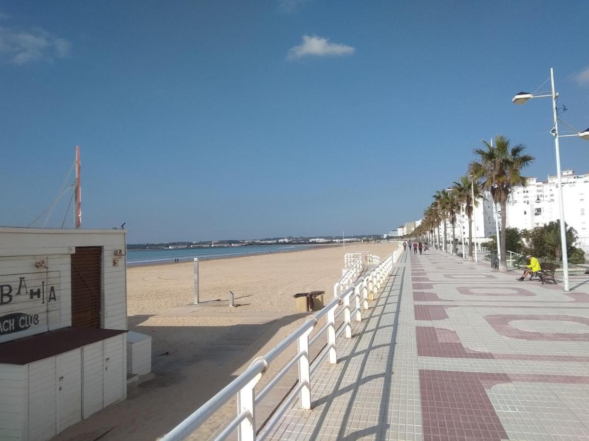 Primera Linea De Playa En Valdelagrana El Puerto de Santa María Esterno foto