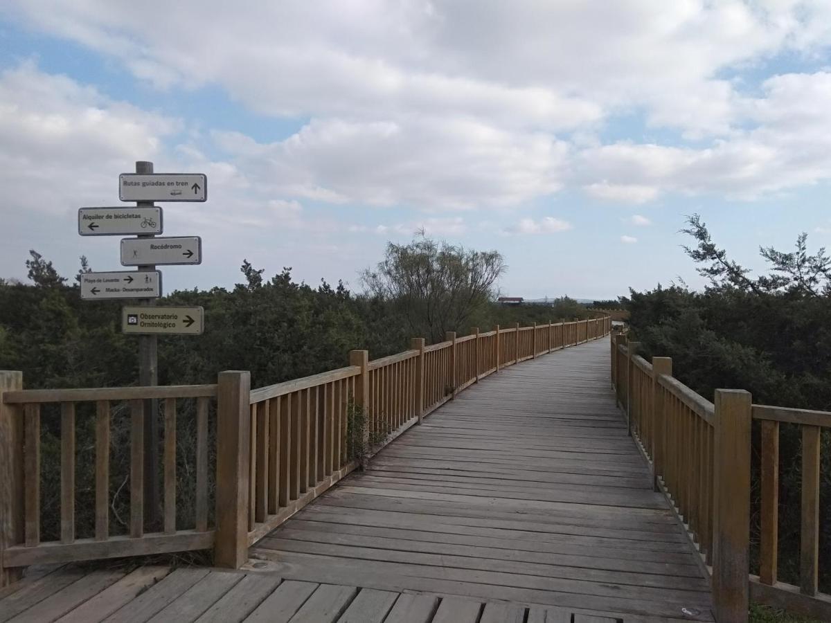 Primera Linea De Playa En Valdelagrana El Puerto de Santa María Esterno foto